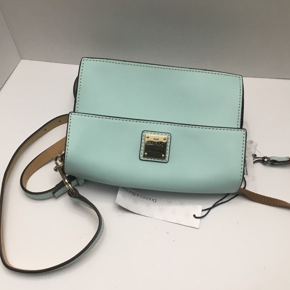 Authentic Dooney and Bourke Crossbody bag - Picture 4 of 11